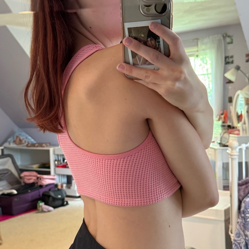 Aerie pink sports bra - Picture 2 of 4